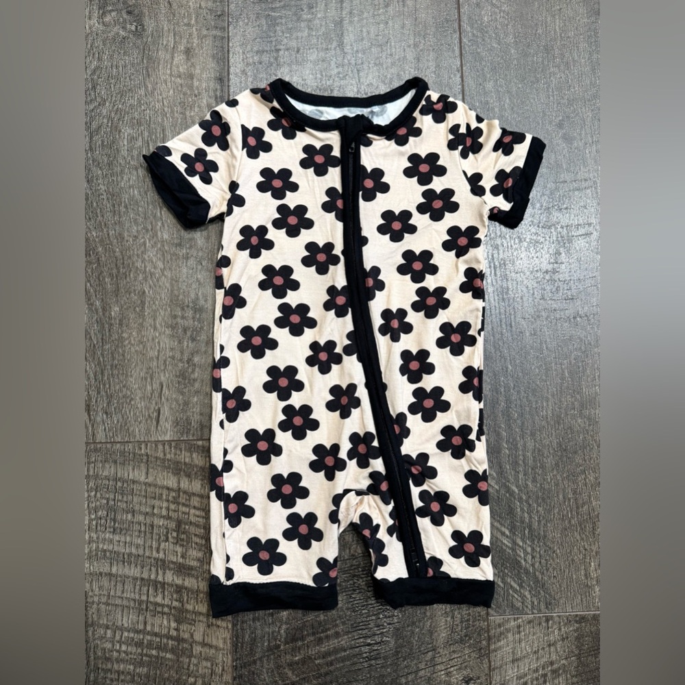 Baby Girl Bamboo Bodysuit Shorty Tan Black Flower Floral Print 3-6 m